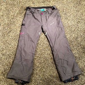 Snowpants Under Armour - lightly insulated